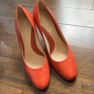 Barely worn pumps